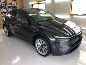 2025y TESLA・Model Y